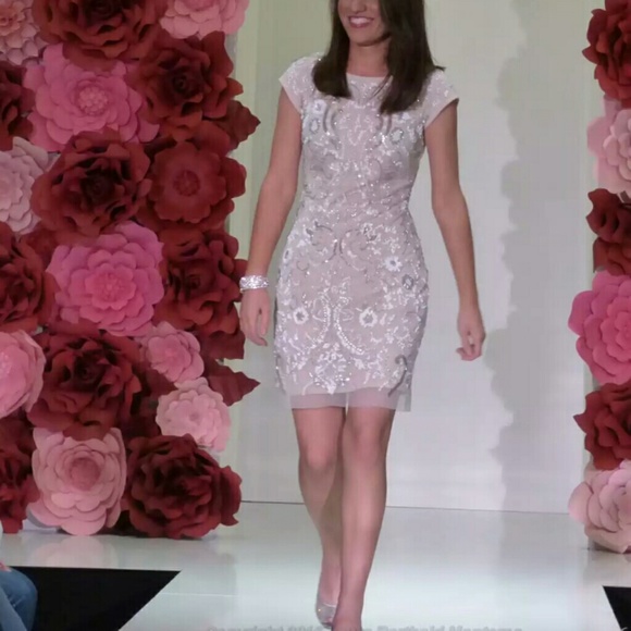 🍒NWT🍒 STUNNING AIDAN MATTOX BEADED DRESS - Picture 7 of 8